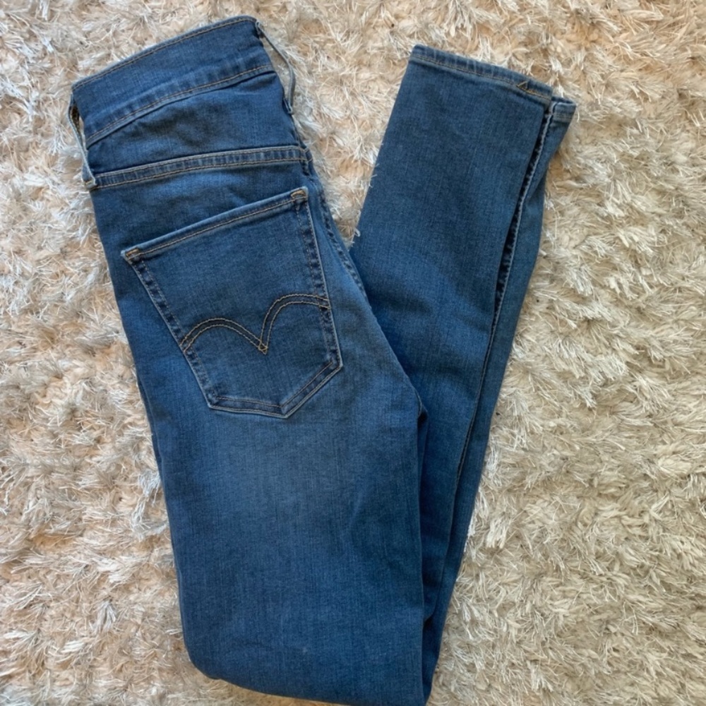 Levi jeans